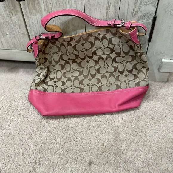 Coach | Bags | Authentic Coach Shoulder Bag | Poshmark display picture 1